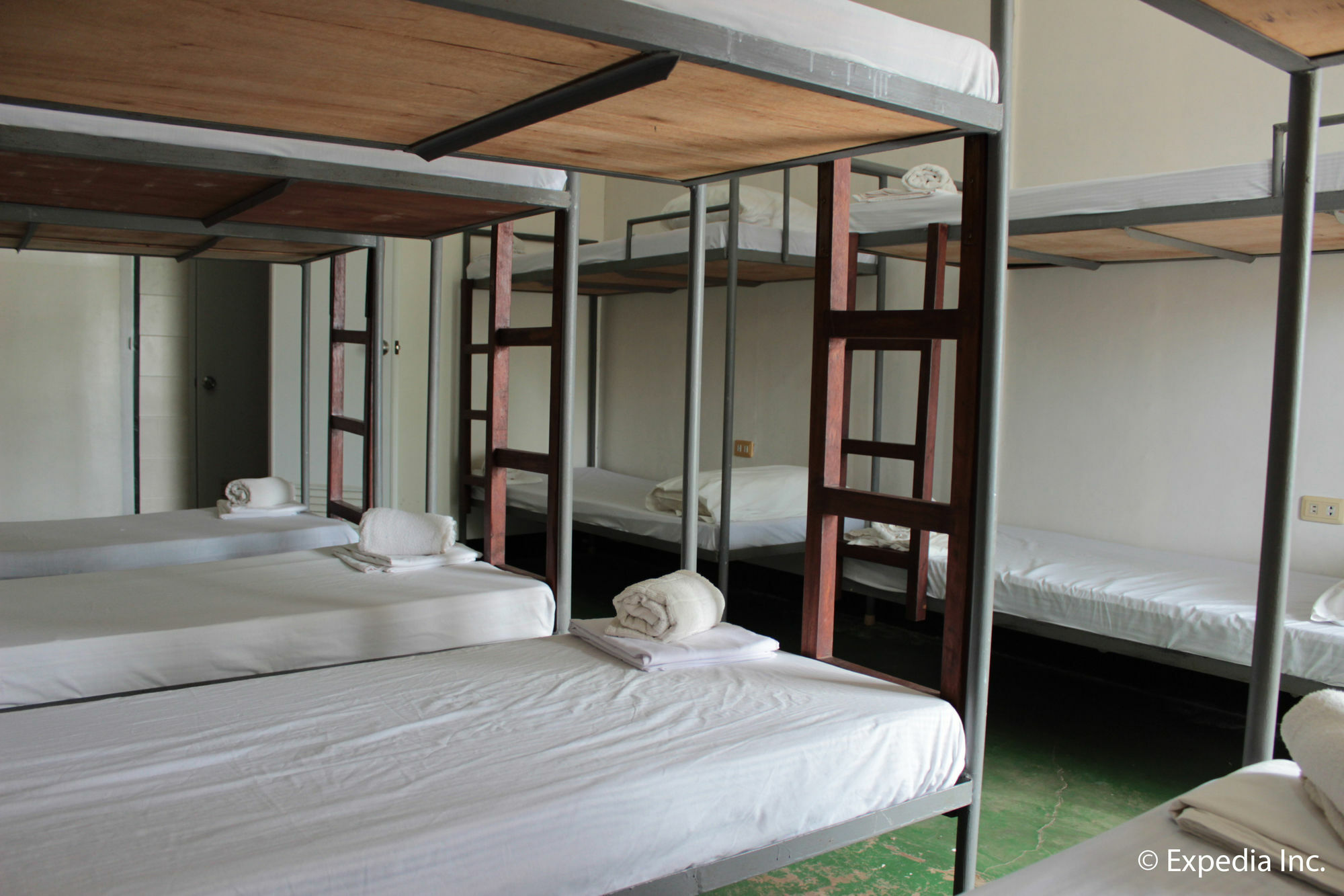 Reddoorz Plus Near Vigan Convention Center Exterior photo