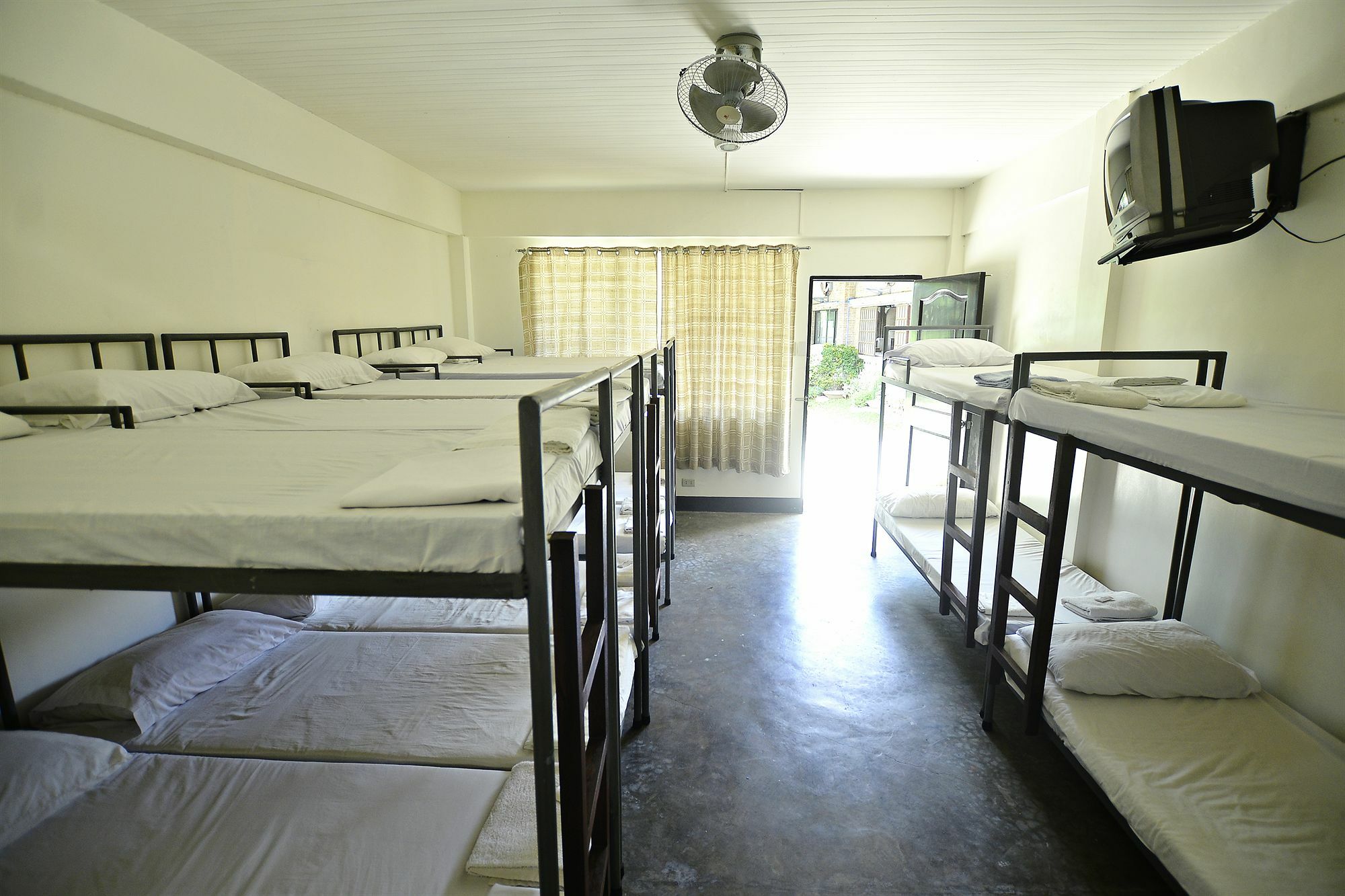Reddoorz Plus Near Vigan Convention Center Exterior photo