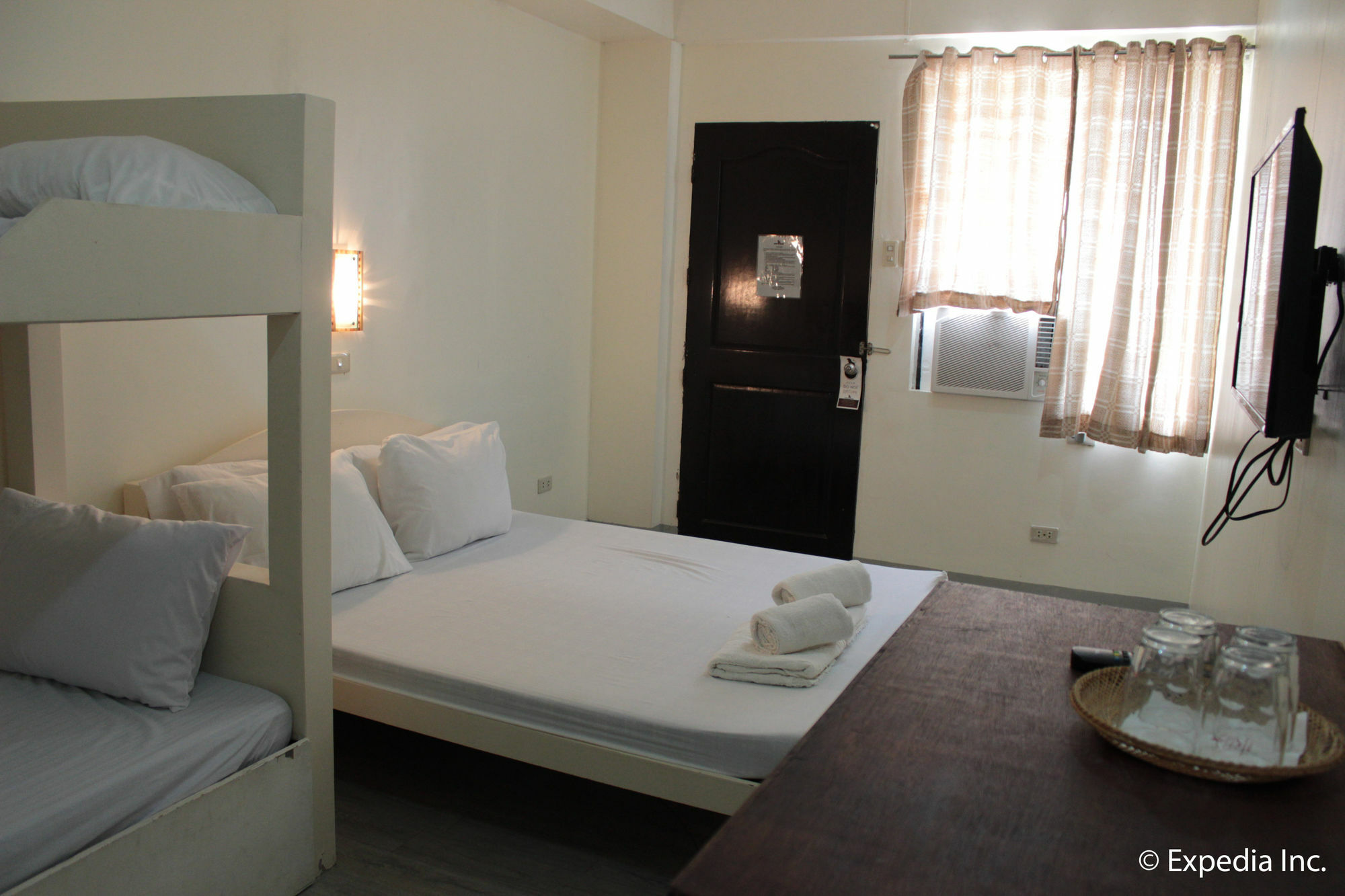 Reddoorz Plus Near Vigan Convention Center Exterior photo